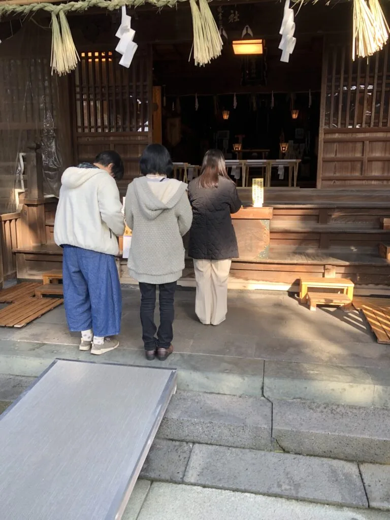 売布神社へ初詣に向かうところ